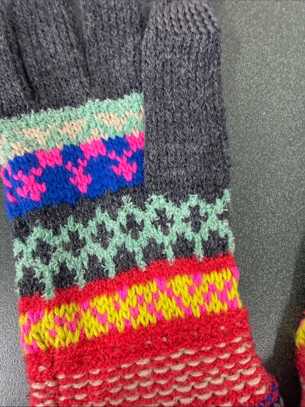 NWT Echotouch Women's Multicolor Fair Isle Knit Gloves - Gray Base